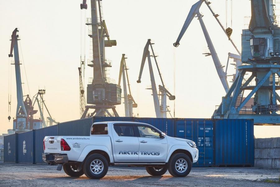  Toyota Hilux NG AT33 by Arctic Trucks 2016 года  (фото 11 из 11)